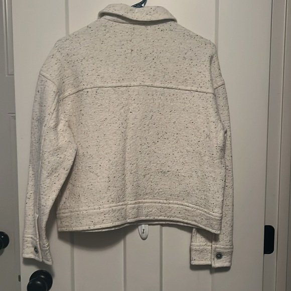 Cropped Jacket - Picture 2 of 4